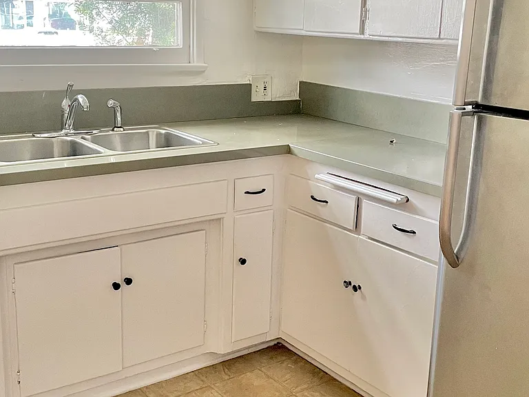 228 S Sycamore Ave #11 — Photo 10
