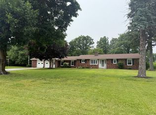9040 W Lake Rd, Lake City, PA 16423