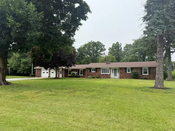 9040 W Lake Rd, Lake City, PA 16423