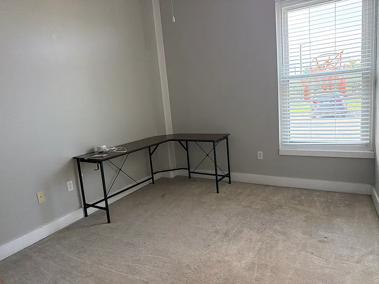 3001 Gillham Rd #103 — Photo 4