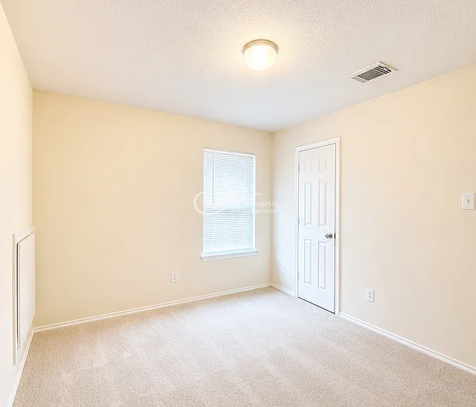 147 Hiver St — Photo 17