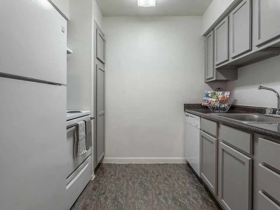 Cedar Bluff Apartments