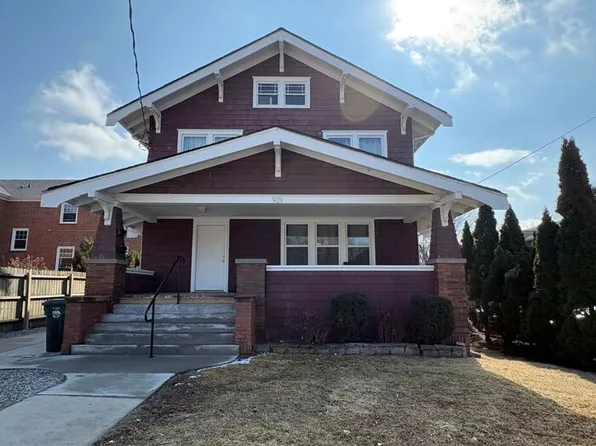 921 E Burlington St, Iowa City, IA 52240