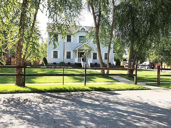 3rd image of 9 Foster Ave