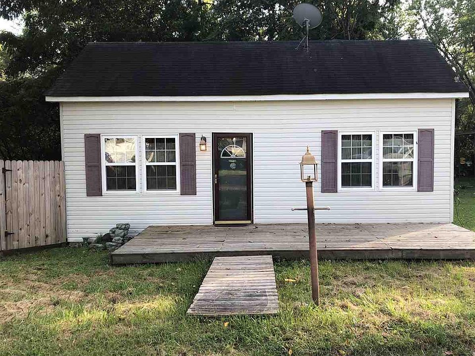 1st image of 800 Winifred St