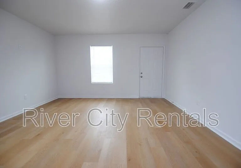 5625 Overlook Dr E — Photo 13