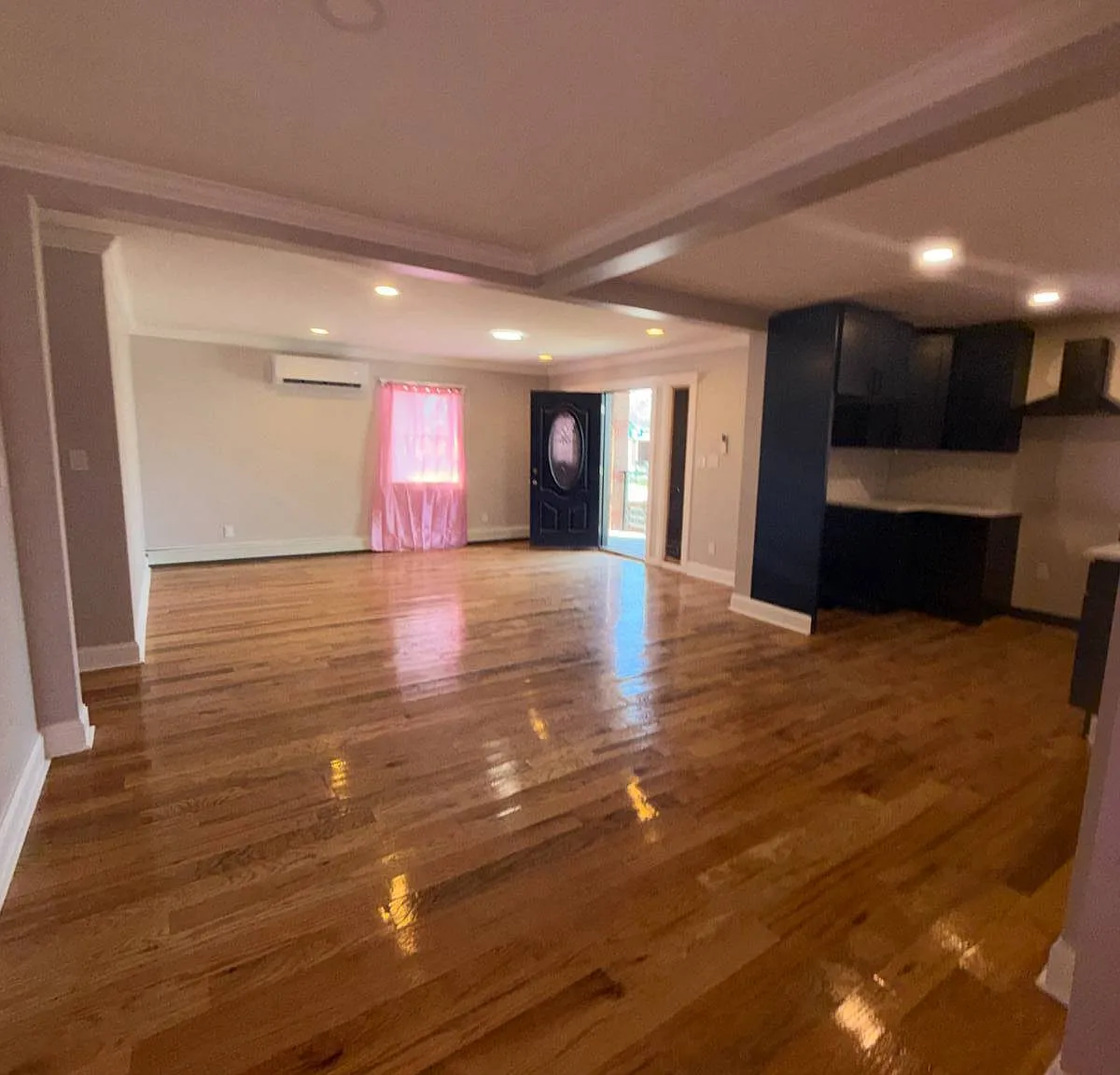 3 bed, 2.0 bath, 1578 sqft, $3,600 — Photo 2