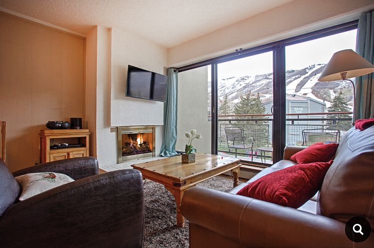 1st image of 1482 Empire Ave #411