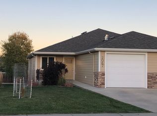 2067 Lake Hills Dr, Billings, MT 59105