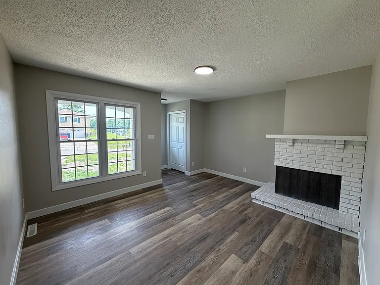 500 E Spring St #502 — Photo 1