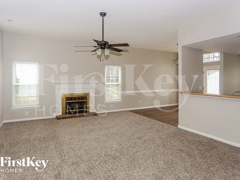 2035 David Earl Dr — Photo 5