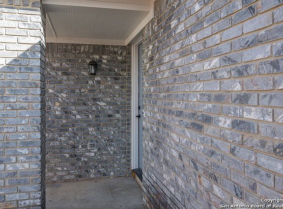 3rd image of 9259 Encino Vlg