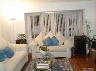 420 E Lake Ave, Massapequa Park, NY 11762