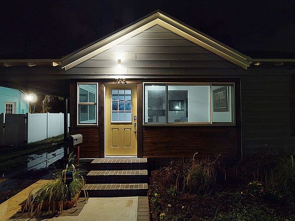 3rd image of 768 16th Ave S