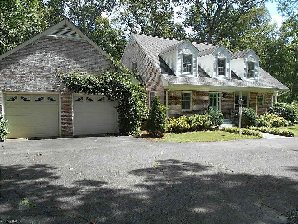 1st image of 1018 Oakcrest Dr