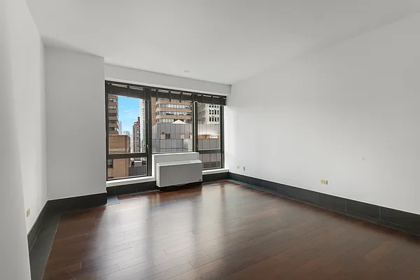 Rented by BARNES New York | media 21