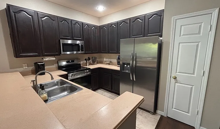 831 Pine Pointe Ln — Photo 3
