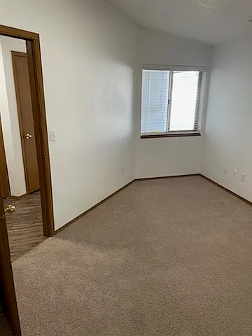 618 E Cozza Dr — Photo 8