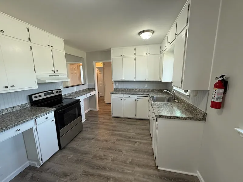 1021 J St #4