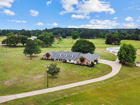 2nd image of 1325 Kings Rd