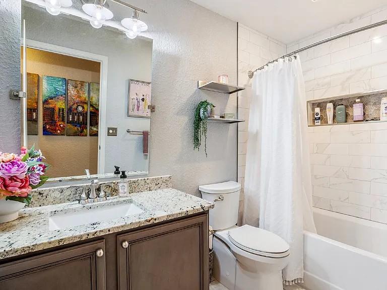 130 W Shipwreck Rd — Photo 27