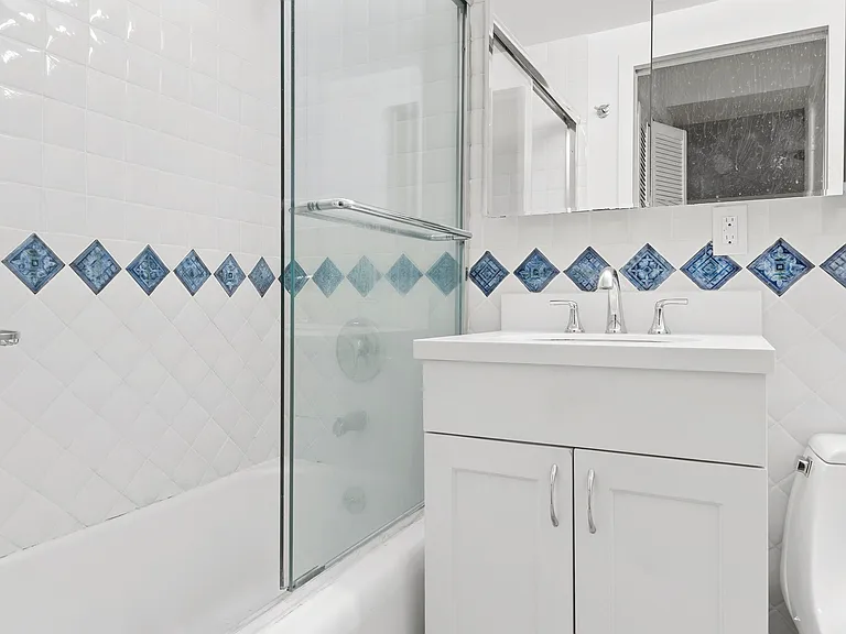 333 E 46th St #6H — Photo 12