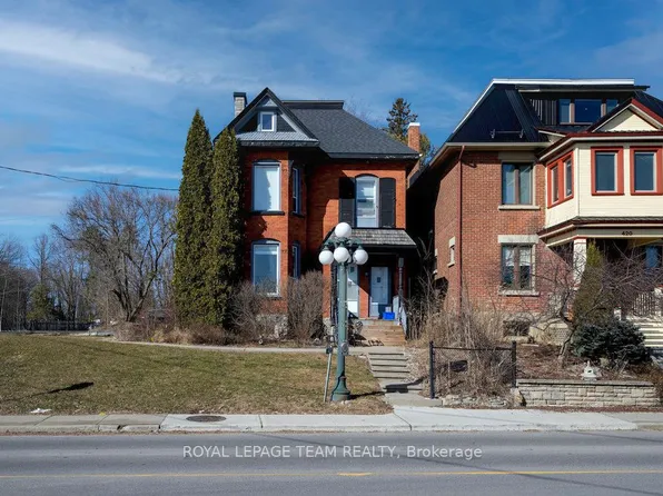 422 Donald B Munro Dr, Ottawa, ON K0A 1L0