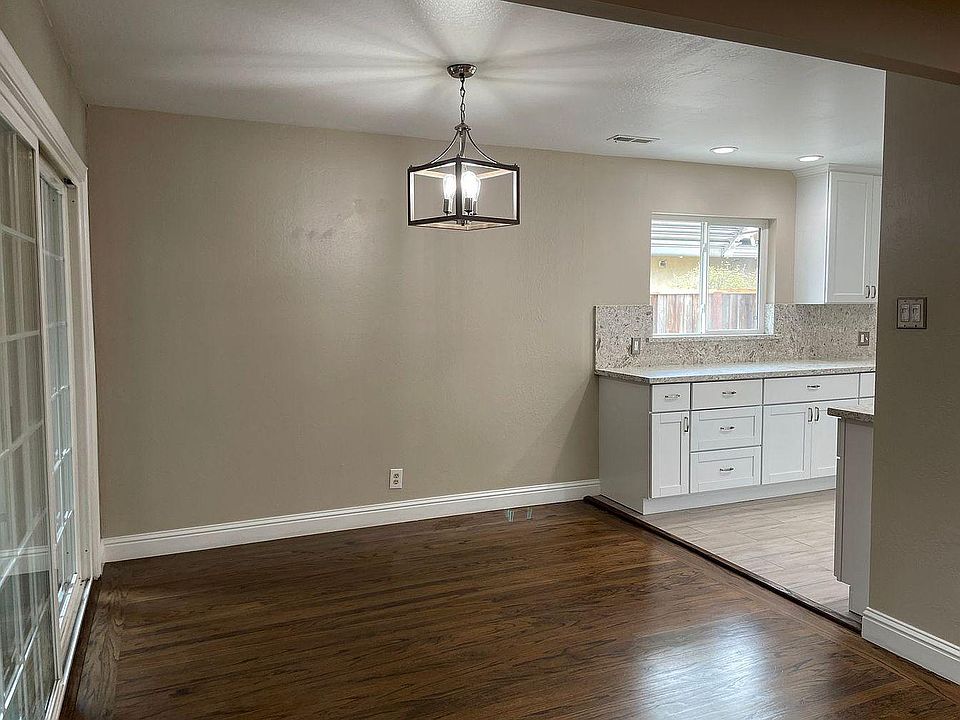 1st image of 2047 Leon Dr