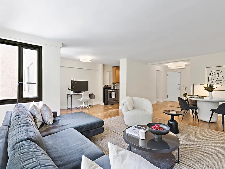 420 E 64th St #3E — Photo 5