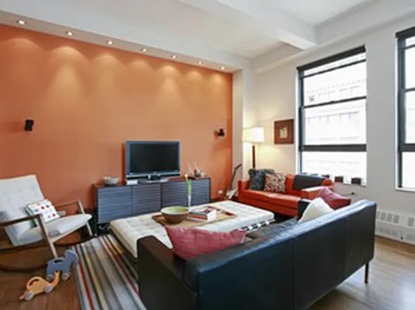 148 West 23rd Street image 1 of 10