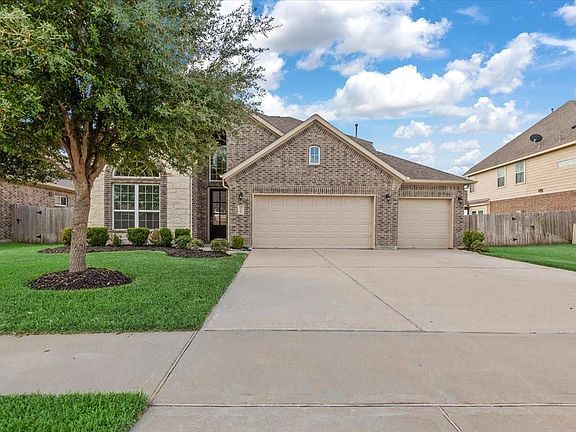 3rd image of 31911 Casa Linda Dr