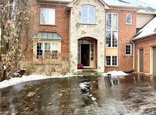 1094 Westhaven Dr, Burlington, ON L7P 5B5