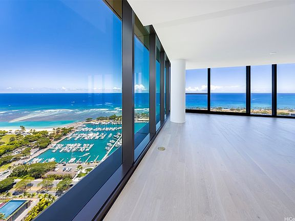 2nd image of 333 Ward Ave #Penthouse 4100