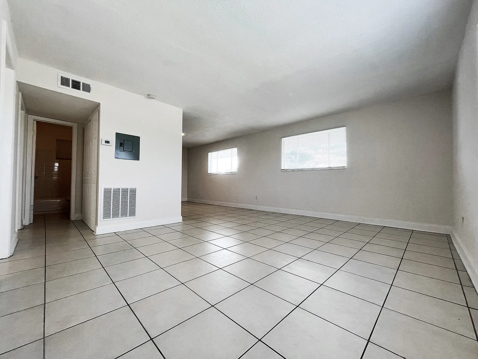 1610 North 25th Street - 10 — Photo 3