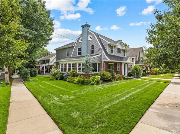 78 Ontario Road, Floral Park, NY 11001