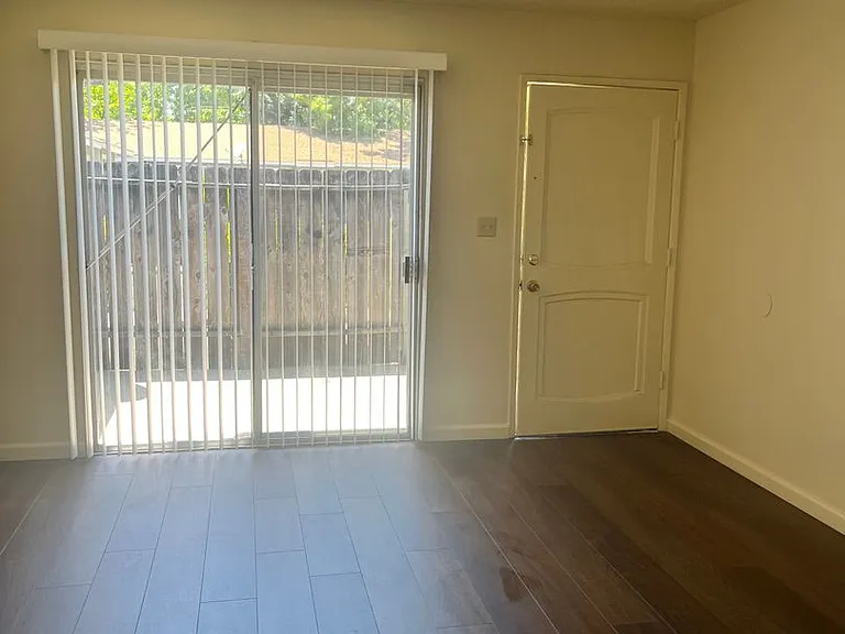 1100 Lucern Ave — Photo 2