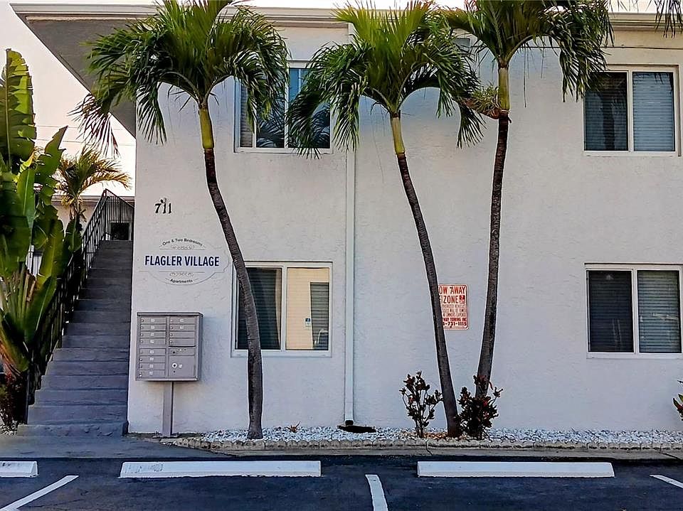 1st image of 711 NE 2nd Ave APT 102