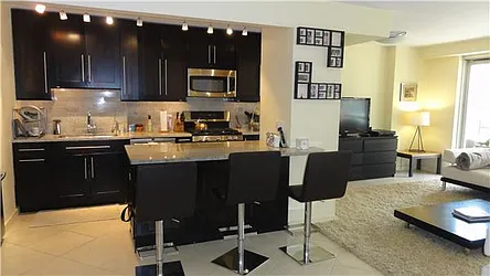 Rented by R New York