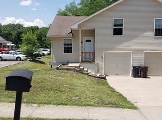 6900 Sobbie Rd, Pleasant Valley, MO 64068