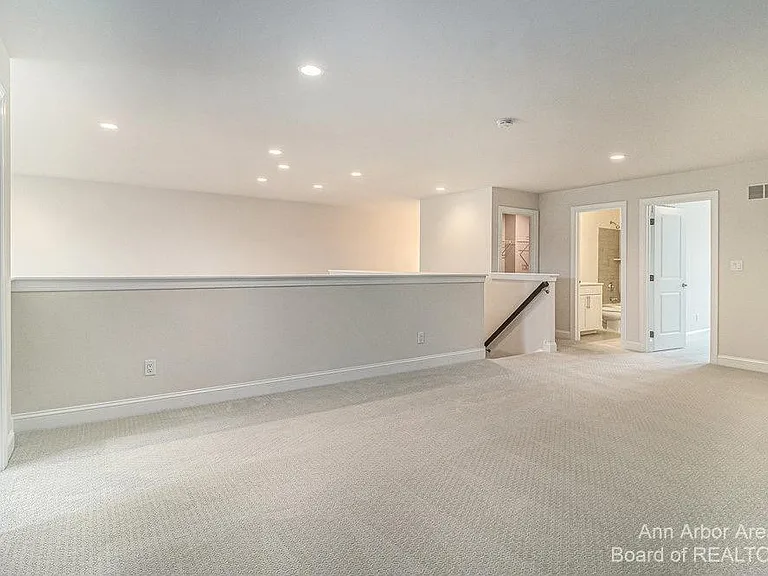 3343 Roseford Blvd — Photo 25