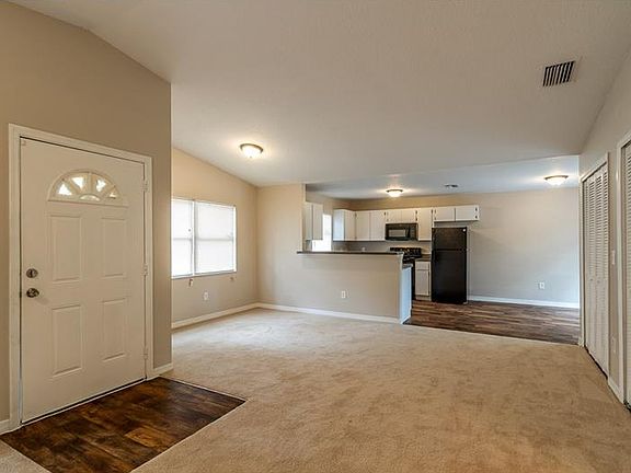 5th image of 4206 E Comanche Ave