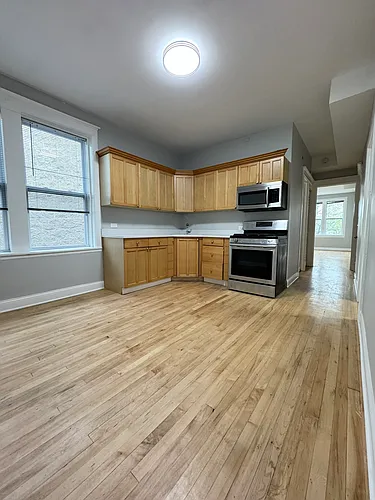 2241 W Cortland St #2 Photo 1