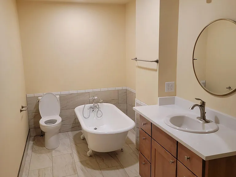427 E Pine St #2 — Photo 5