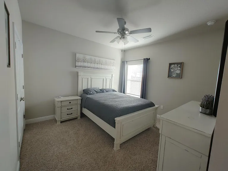 In-law bedroom Queen size bed