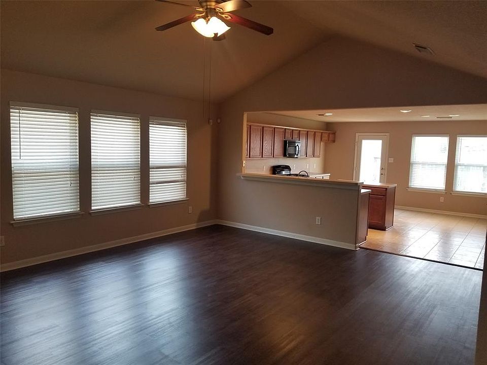 1st image of 1438 Chandler Park Ln