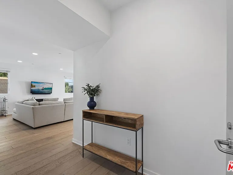 11912 Laurelwood Dr #201 — Photo 7