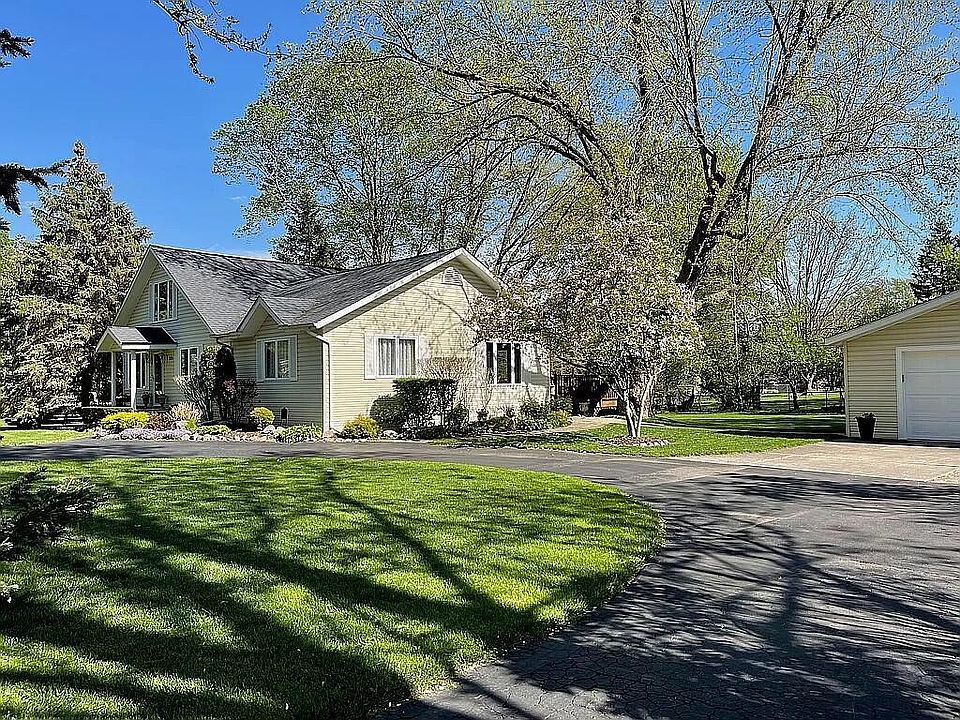 1st image of 221 Florence Dr