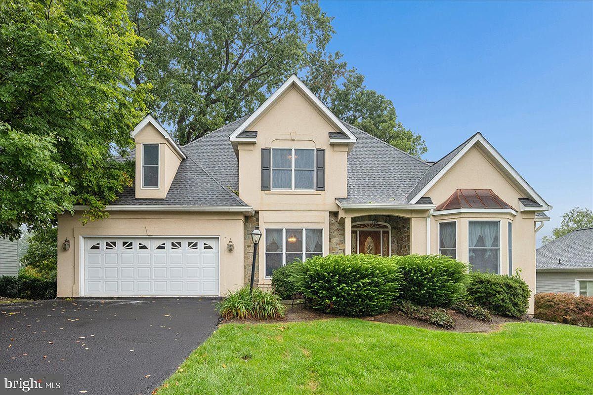 11309 Country Club Rd — West Winds Golf Club
