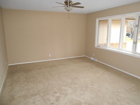 2nd image of 936 Candy Ct