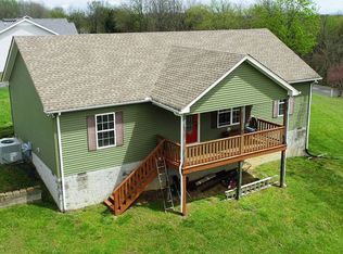 276 Douglas Ln, Lafayette, TN 37083